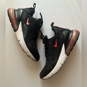 Nike Air Max 270 GS Size- 7Y in EUC